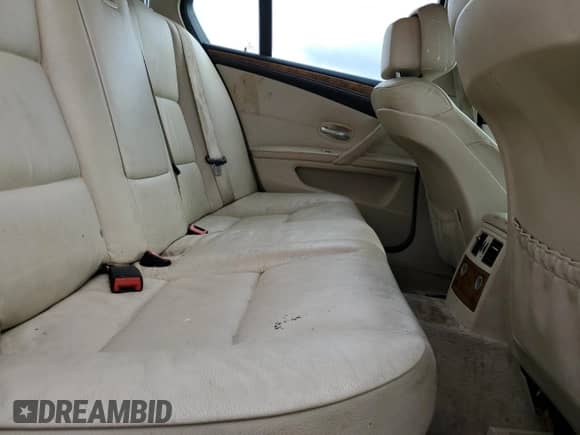 2009 BMW 5 Series 528i z VIN WBANU53509C120307, wystawiony jako Copart lot #90061365 z przebiegiem 138 810 mil mil oraz Czysty tytuł • Clean title. Historia ofert i sprzedaży dostępna na DreamBid. Obrazek 10.