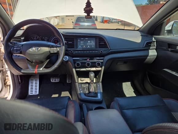 2020 Hyundai Elantra Sport z VIN KMHD04LBXLU070409, wystawiony jako Copart lot #69004755 z przebiegiem 160 828 mil mil oraz Szkoda całkowita • Salvage title. Historia ofert i sprzedaży dostępna na DreamBid. Obrazek 8.