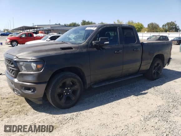 2022 Ram 1500 Big Horn z VIN 1C6SRFBTXNN131415, wystawiony jako Copart lot #81207775 z przebiegiem 55 404 mil mil oraz Czysty tytuł • Clean title. Historia ofert i sprzedaży dostępna na DreamBid. Obrazek 1.