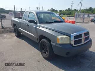 2005 Dodge Dakota ST with VIN 1D7HE22K35S281162, listed as a IAAI auction lot 43227258 with 249,021 mi miles and . Bid and sale history available at DreamBid. Image 1.
