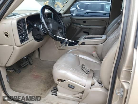 2004 GMC Sierra 1500 SLT with VIN 2GTEK13T241322239, listed as a Copart auction lot 87330684 with 255,473 mi miles and Salvage title. Bid and sale history available at DreamBid. Image 7.