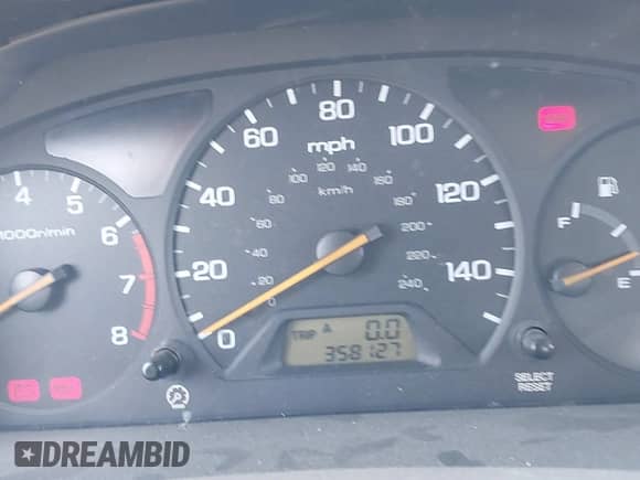 1998 Honda Accord LX z VIN 1HGCG1642WA065770, wystawiony jako IAAI lot #42278962 z przebiegiem 358 127 mil mil oraz . Historia ofert i sprzedaży dostępna na DreamBid. Obrazek 7.