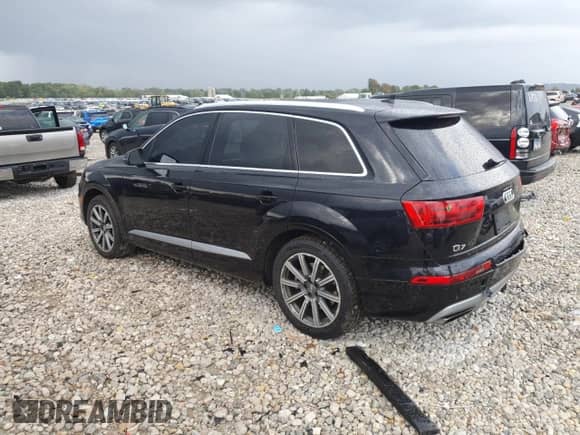 2017 Audi Q7 Premium Plus with VIN WA1LAAF72HD025498, listed as a Copart auction lot 81253685 with 129,007 mi miles and Clean title. Bid and sale history available at DreamBid. Image 2.
