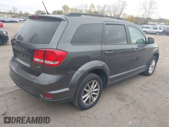 2017 Dodge Journey SXT z VIN 3C4PDDBG4HT548845, wystawiony jako IAAI lot #43552933 z przebiegiem 138 510 mil mil oraz . Historia ofert i sprzedaży dostępna na DreamBid. Obrazek 4.