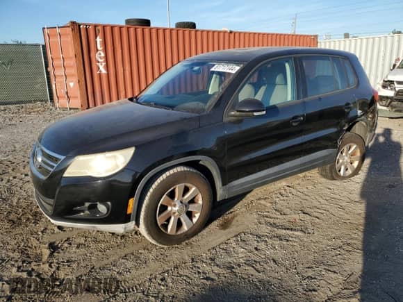 2010 Volkswagen Tiguan S с VIN WVGCV7AX7AW530642, выставлен на аукционе Copart как лот 81717144 с пробегом 89 306 миль миль и Списание • Salvage title. История ставок и продаж доступна на DreamBid. Изображение 1.