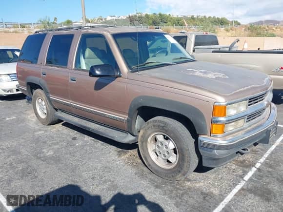 1996 Chevrolet Tahoe с VIN 1GNEK13R2TJ353037, выставлен на аукционе IAAI как лот 43416338 с пробегом 156 413 миль миль и . История ставок и продаж доступна на DreamBid. Изображение 1.