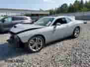 2022 Dodge Challenger R/T with VIN 2C3CDZBT8NH188268, listed as a Copart auction lot 68880045 with 28,217 mi miles and Salvage title. Bid and sale history available at DreamBid. Image 1.