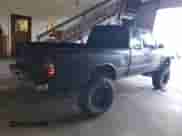 1997 Toyota Tacoma z VIN 4TAWN72N8VZ275224, wystawiony jako Copart lot #53267355 z przebiegiem 258 016 mil mil oraz Szkoda całkowita • Salvage title. Historia ofert i sprzedaży dostępna na DreamBid. Obrazek 3.