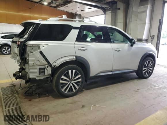 2022 Nissan Pathfinder Platinum with VIN 5N1DR3DK1NC269050, listed as a Copart auction lot 60607195 with 42,952 mi miles and Salvage title. Bid and sale history available at DreamBid. Image 3.