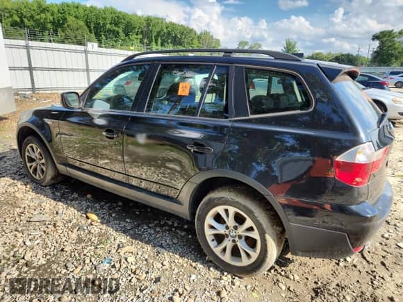 2010 BMW X3 xDrive30i z VIN WBXPC9C4XAWJ33617, wystawiony jako Copart lot #64320345 z przebiegiem Nie podano mil oraz Czysty tytuł • Clean title. Historia ofert i sprzedaży dostępna na DreamBid. Obrazek 2.