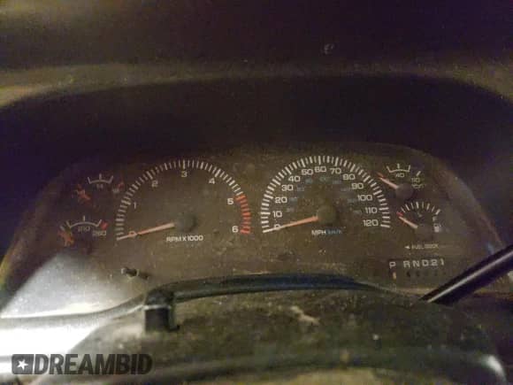 1999 Dodge 1500 z VIN 1B7HC13Y9XJ580712, wystawiony jako Copart lot #38219694 z przebiegiem Nie podano mil oraz Szkoda całkowita • Salvage title. Historia ofert i sprzedaży dostępna na DreamBid. Obrazek 9.