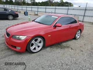 2007 BMW 3 Series 335i z VIN WBAWL73507PX49882, wystawiony jako Copart lot #82295105 z przebiegiem 144 542 mil mil oraz Szkoda całkowita • Salvage title. Historia ofert i sprzedaży dostępna na DreamBid. Obrazek 1.