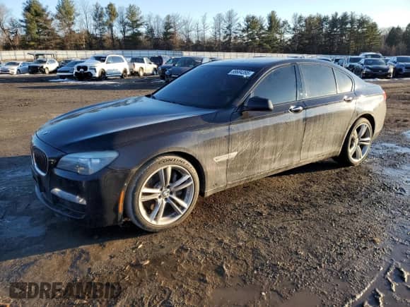 2010 BMW 7 Series 750i с VIN WBAKA8C58ACY35952, выставлен на аукционе Copart как лот 88684395 с пробегом 87 767 миль миль и Списание • Salvage title. История ставок и продаж доступна на DreamBid. Изображение 1.