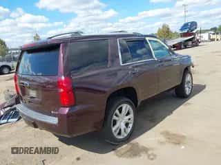 2017 Chevrolet Tahoe Premier с VIN 1GNSKCKC5HR245662, выставлен на аукционе IAAI как лот 43301033 с пробегом 87 909 миль миль и . История ставок и продаж доступна на DreamBid. Изображение 4.