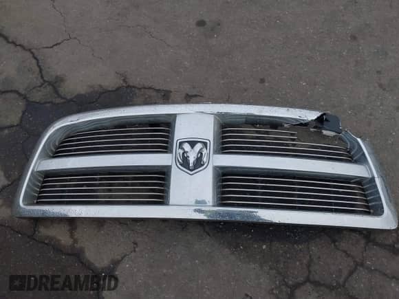 2009 Dodge 1500 SLT z VIN 1D3HV18T19S793875, wystawiony jako IAAI lot #43247958 z przebiegiem 199 380 mil mil oraz . Historia ofert i sprzedaży dostępna na DreamBid. Obrazek 12.