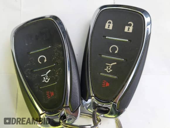 2018 Chevrolet Traverse LT Cloth z VIN 1GNEVGKW5JJ235448, wystawiony jako IAAI lot #43555205 z przebiegiem 111 945 mil mil oraz . Historia ofert i sprzedaży dostępna na DreamBid. Obrazek 11.