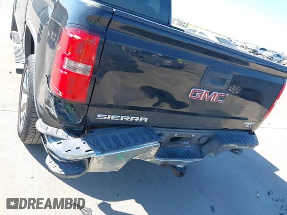 2014 GMC Sierra 1500 SLT z VIN 3GTP1VECXEG466470, wystawiony jako IAAI lot #43427300 z przebiegiem 144 368 mil mil oraz . Historia ofert i sprzedaży dostępna na DreamBid. Obrazek 6.