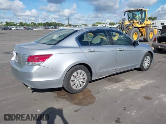 2008 Honda Accord LX с VIN JHMCP26338C041351, выставлен на аукционе IAAI как лот 43274414 с пробегом 162 055 миль миль и . История ставок и продаж доступна на DreamBid. Изображение 4.