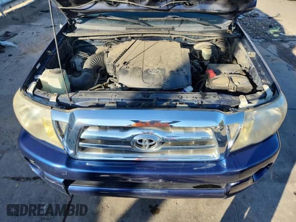 2008 Toyota Tacoma with VIN 3TMLU42N08M014815, listed as a Copart auction lot 81335105 with 317,218 mi miles and Salvage title. Bid and sale history available at DreamBid. Image 11.