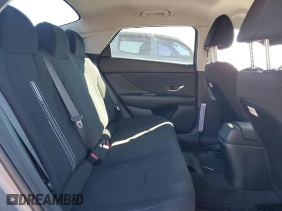 2023 Hyundai Elantra SEL с VIN KMHLS4AG6PU555060, выставлен на аукционе Copart как лот 49100785 с пробегом 34 389 миль миль и Списание • Salvage title. История ставок и продаж доступна на DreamBid. Изображение 10.