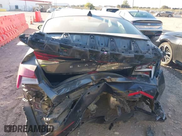 2025 Hyundai Elantra Limited with VIN KMHLP4DG9SU910146, listed as a IAAI auction lot 43459002 with 26,882 mi miles and . Bid and sale history available at DreamBid. Image 16.