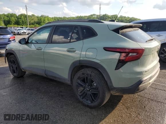 2024 Chevrolet Trax ACTIV z VIN KL77LKE21RC204424, wystawiony jako Copart lot #55168625 z przebiegiem 4 355 mil mil oraz Szkoda całkowita • Salvage title. Historia ofert i sprzedaży dostępna na DreamBid. Obrazek 2.