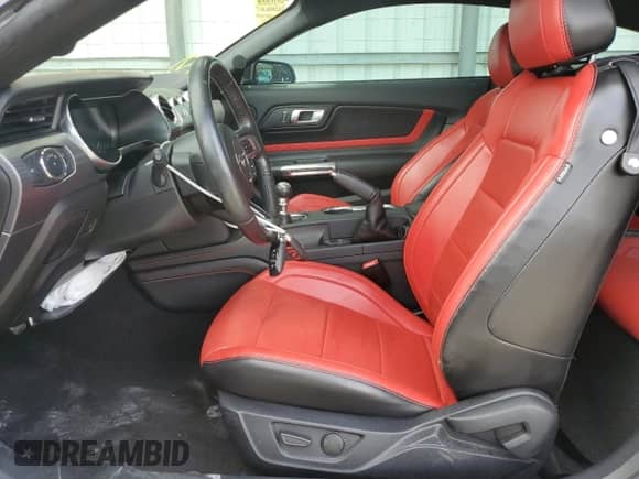 2020 Ford Mustang GT с VIN 1FA6P8CF0L5114842, выставлен на аукционе Copart как лот 85311535 с пробегом 47 562 миль миль и Списание • Salvage title. История ставок и продаж доступна на DreamBid. Изображение 7.