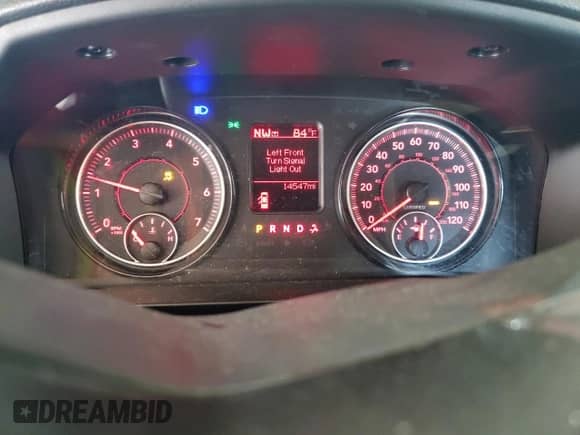 2023 Ram 1500 SSV z VIN 1C6RR7XT0PS596366, wystawiony jako Copart lot #62472045 z przebiegiem 14 547 mil mil oraz Szkoda całkowita • Salvage title. Historia ofert i sprzedaży dostępna na DreamBid. Obrazek 9.