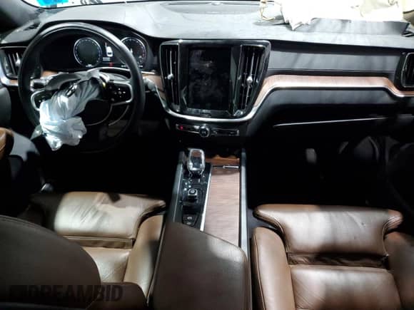 2022 Volvo S60 Inscription z VIN 7JRL12TL1NG153823, wystawiony jako Copart lot #69588365 z przebiegiem 70 620 mil mil oraz Szkoda całkowita • Salvage title. Historia ofert i sprzedaży dostępna na DreamBid. Obrazek 8.