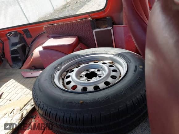 1984 Chevrolet Blazer z VIN 1G8CT18B1E8203630, wystawiony jako IAAI lot #42143372 z przebiegiem 15 mil mil oraz . Historia ofert i sprzedaży dostępna na DreamBid. Obrazek 8.