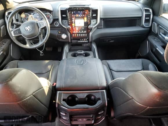 2021 Ram 1500 Laramie с VIN 1C6RREJT4MN801050, выставлен на аукционе Copart как лот 68660265 с пробегом 32 555 миль миль и Списание • Salvage title. История ставок и продаж доступна на DreamBid. Изображение 8.