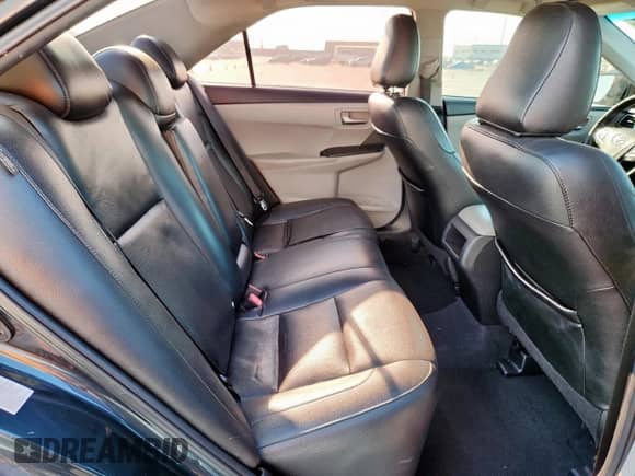 2015 Toyota Camry SE z VIN 4T1BF1FK6FU074767, wystawiony jako Copart lot #84054815 z przebiegiem 343 541 mil mil oraz Czysty tytuł • Clean title. Historia ofert i sprzedaży dostępna na DreamBid. Obrazek 10.