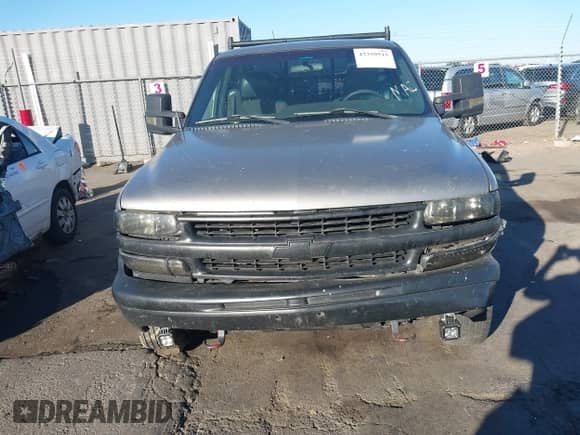 2001 Chevrolet Silverado 1500 with VIN 1GCEC14W31Z296341, listed as a IAAI auction lot 43359515 with 160,697 mi miles and . Bid and sale history available at DreamBid. Image 6.