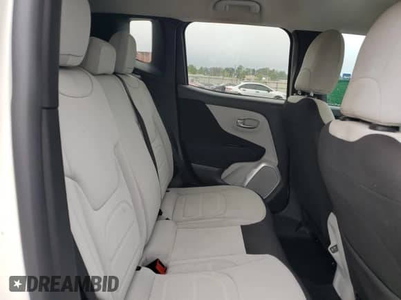 2018 Jeep Renegade Altitude with VIN ZACCJABB2JPH74664, listed as a Copart auction lot 84031315 with 82,735 mi miles and Salvage title. Bid and sale history available at DreamBid. Image 11.
