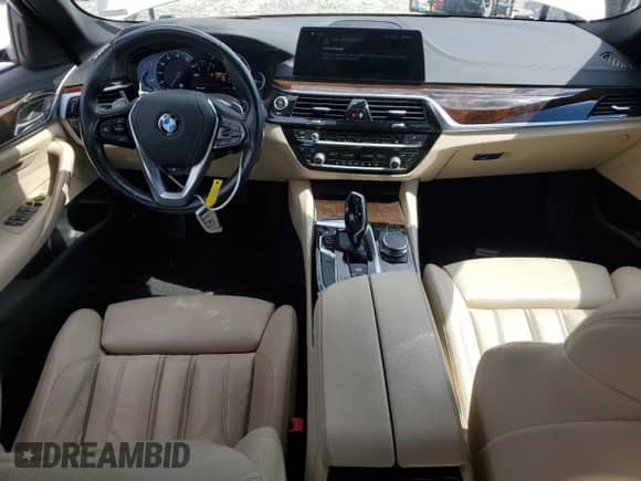 2017 BMW 5 Series 540i xDrive с VIN WBAJE7C37HG479165, выставлен на аукционе Copart как лот 69397575 с пробегом 56 536 миль миль и Списание • Salvage title. История ставок и продаж доступна на DreamBid. Изображение 8.