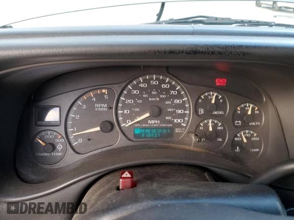 2001 Chevrolet Silverado 2500HD LS z VIN 1GCHK291X1E339227, wystawiony jako Copart lot #85680874 z przebiegiem 219 327 mil mil oraz Szkoda całkowita • Salvage title. Historia ofert i sprzedaży dostępna na DreamBid. Obrazek 9.