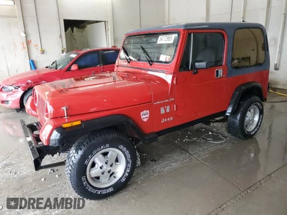 1988 Jeep Wrangler with VIN 2BCCV8111JB525624, listed as a Copart auction lot 54172965 with 247,456 mi miles and Salvage title. Bid and sale history available at DreamBid. Image 1.