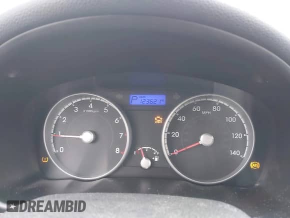 2010 Hyundai Accent GS с VIN KMHCM3AC7AU172558, выставлен на аукционе IAAI как лот 43591659 с пробегом 123 621 миль миль и . История ставок и продаж доступна на DreamBid. Изображение 7.