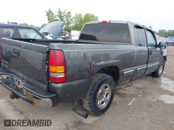 2001 Chevrolet Silverado 1500 LS с VIN 2GCEC19V011378682, выставлен на аукционе IAAI как лот 43020690 с пробегом 176 835 миль миль и . История ставок и продаж доступна на DreamBid. Изображение 4.