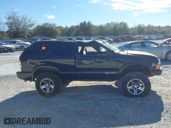 2000 Chevrolet Blazer LS с VIN 1GNCS18W5YK255241, выставлен на аукционе IAAI как лот 41356201 с пробегом 232 844 миль миль и . История ставок и продаж доступна на DreamBid. Изображение 12.