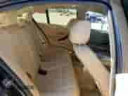 2015 BMW 3 Series 320i z VIN WBA3B1C53FK139411, wystawiony jako Copart lot #90395895 z przebiegiem 172 038 mil mil oraz Czysty tytuł • Clean title. Historia ofert i sprzedaży dostępna na DreamBid. Obrazek 10.