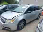 2013 Honda Odyssey EX-L с VIN 5FNRL5H69DB077610, выставлен на аукционе IAAI как лот 42981232 с пробегом 194 669 миль миль и . История ставок и продаж доступна на DreamBid. Изображение 2.