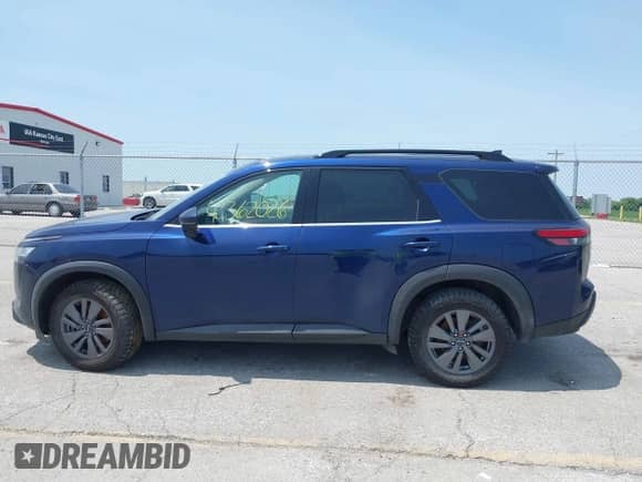 2022 Nissan Pathfinder SV с VIN 5N1DR3BD9NC265929, выставлен на аукционе IAAI как лот 42362026 с пробегом 117 279 миль миль и . История ставок и продаж доступна на DreamBid. Изображение 14.