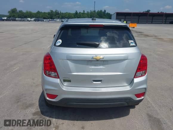 2020 Chevrolet Trax LS z VIN KL7CJKSB4LB338611, wystawiony jako IAAI lot #42812471 z przebiegiem 99 330 mil mil oraz . Historia ofert i sprzedaży dostępna na DreamBid. Obrazek 17.