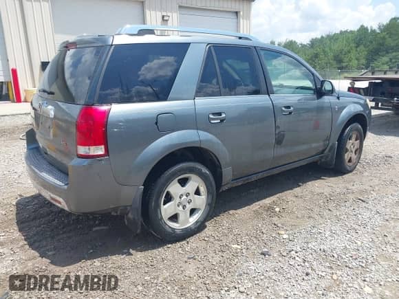 2006 Saturn VUE with VIN 5GZCZ53486S875014, listed as a IAAI auction lot 42794128 with 282,038 mi miles and . Bid and sale history available at DreamBid. Image 4.