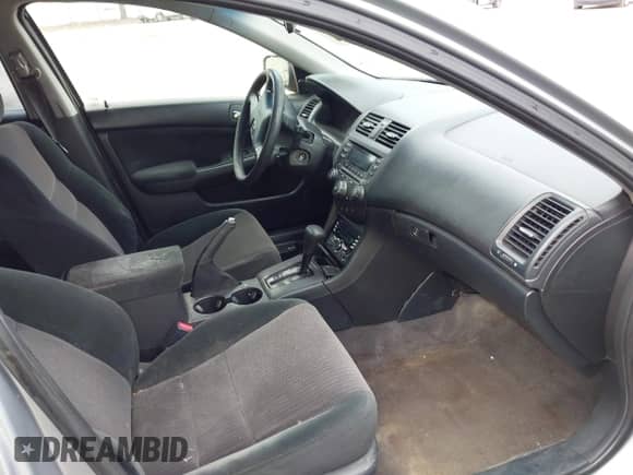 2005 Honda Accord LX with VIN 1HGCM66325A062721, listed as a IAAI auction lot 42365217 with Not provided miles and . Bid and sale history available at DreamBid. Image 5.