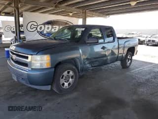 2008 Chevrolet Silverado 1500 1LT with VIN 1GCEK19098Z140662, listed as a Copart auction lot 68765615 with 286,658 mi miles and Salvage title. Bid and sale history available at DreamBid. Image 1.