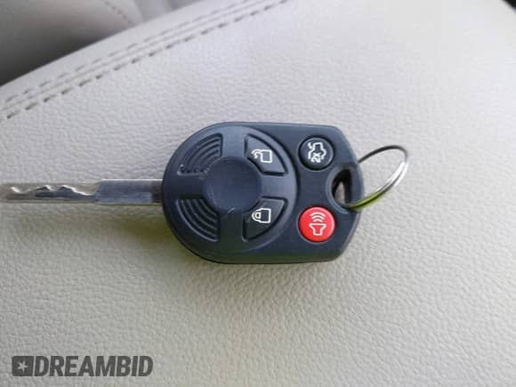 2017 Ford C-Max SE с VIN 1FADP5EU7HL103695, выставлен на аукционе IAAI как лот 43548752 с пробегом 73 743 миль миль и . История ставок и продаж доступна на DreamBid. Изображение 11.