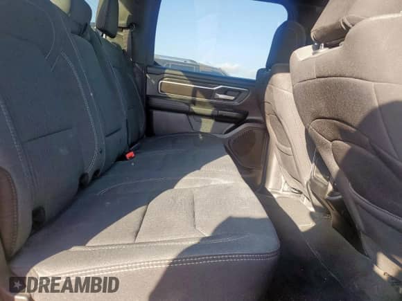 2023 Ram 1500 Big Horn z VIN 1C6SRFFT4PN704208, wystawiony jako Copart lot #66138845 z przebiegiem 28 920 mil mil oraz Czysty tytuł • Clean title. Historia ofert i sprzedaży dostępna na DreamBid. Obrazek 10.