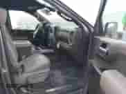 2021 Chevrolet Silverado 1500 LTZ z VIN 3GCUYGET2MG414226, wystawiony jako IAAI lot #43256497 z przebiegiem 106 592 mil mil oraz . Historia ofert i sprzedaży dostępna na DreamBid. Obrazek 5.
